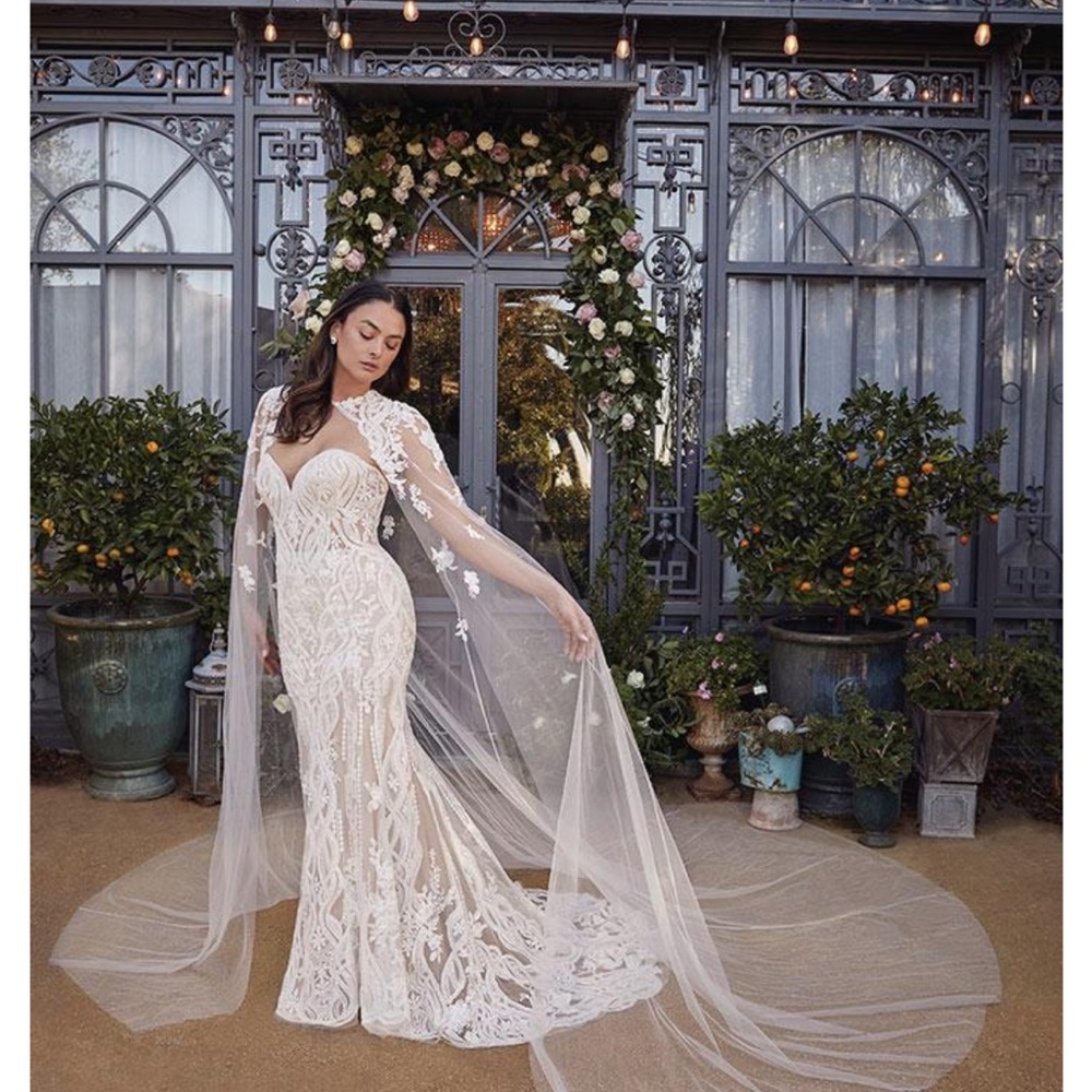 Casablanca Bridal Cape Style# CP011
